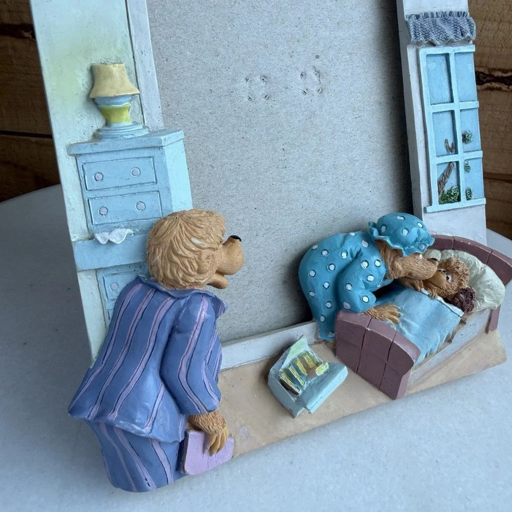 Berenstain Bears Family Photo Frame 3 -1/2 x 5 inch photo Free Standing No Glass